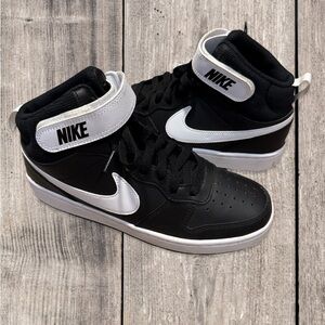 Nike Court Borough Mid 2 Youth Size 6.5Y Black White High Top Basketball
